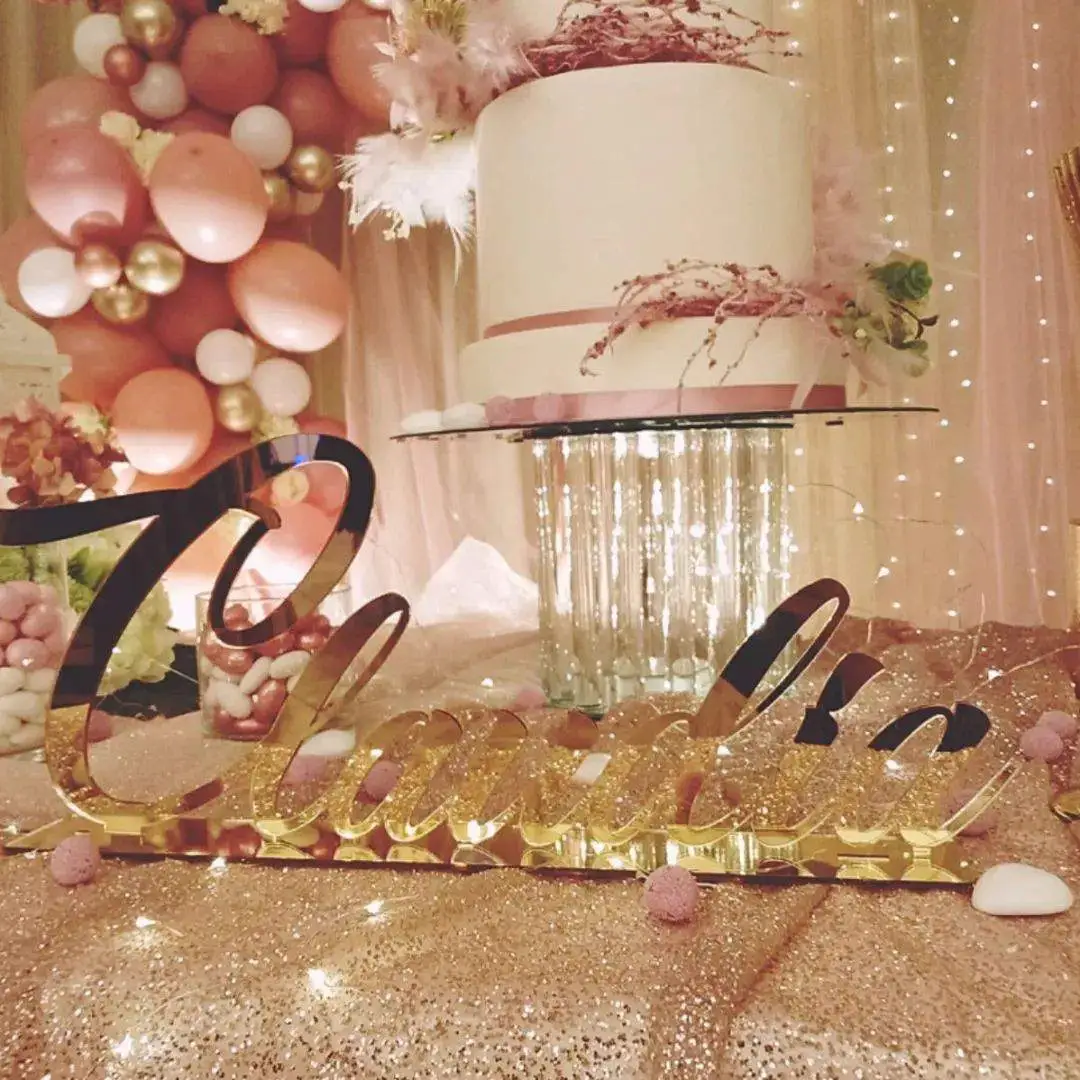 Scritte plexiglass dorato